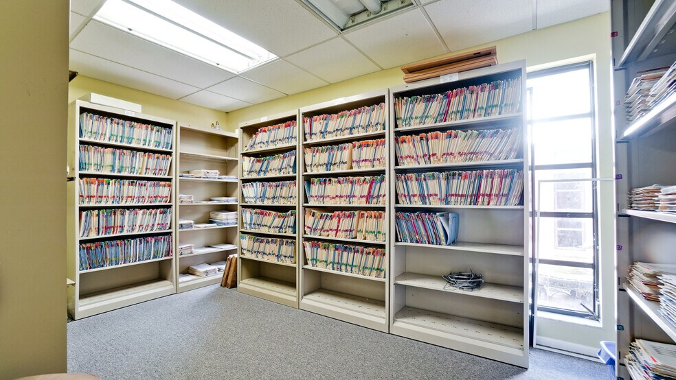 More Photos Of 3003 26th St, Bradenton Medical For Sale