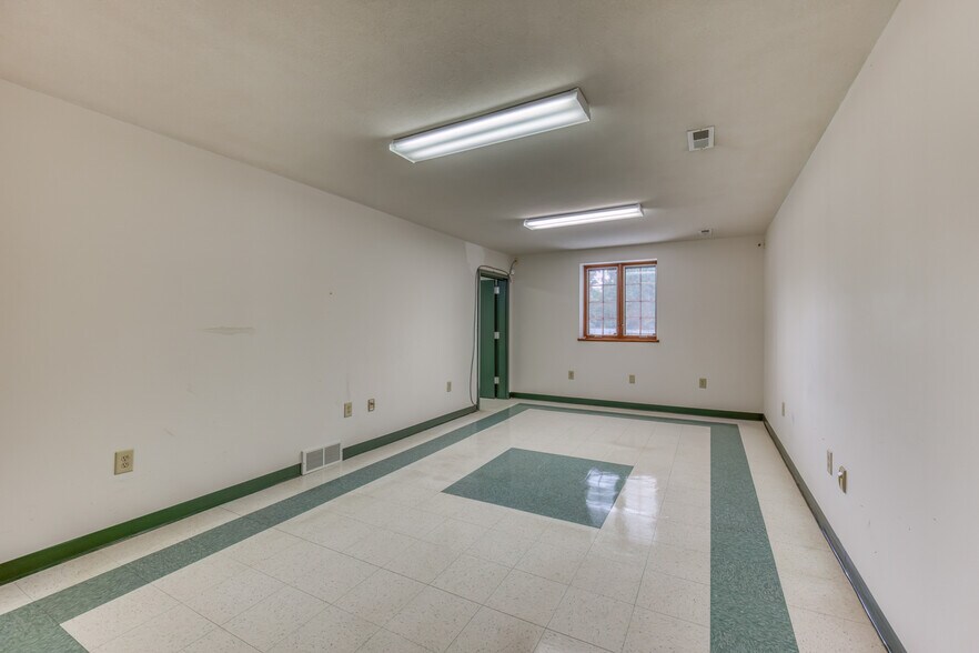 More Photos Of 3545 W Market St, Johnson City Industrial For Sale