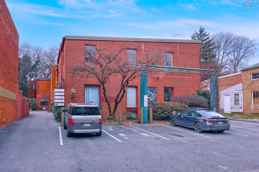 More Photos Of 226 N Arch St, Lancaster Loft Creative Space For Sale