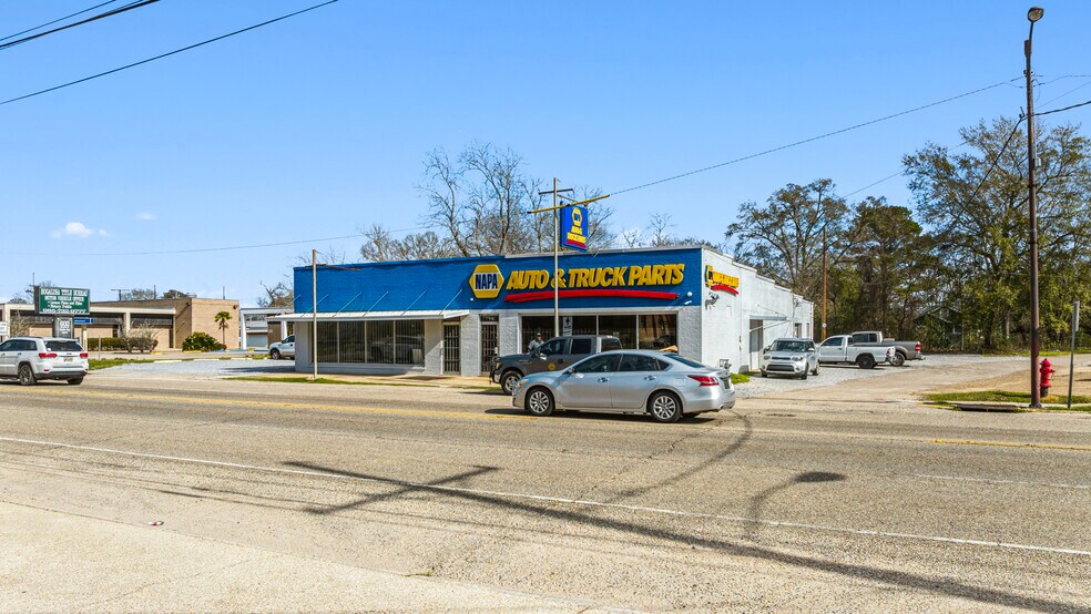 More Photos Of 628 S Columbia St, Bogalusa Freestanding For Sale