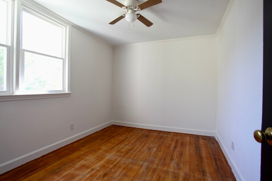 More Photos Of 5304 Eaton Cir, Charlotte Multifamily For Sale