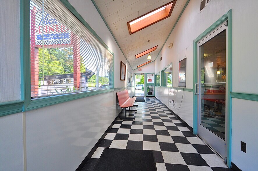 More Photos Of 11740 William Penn Hwy, Huntingdon General Retail For Sale