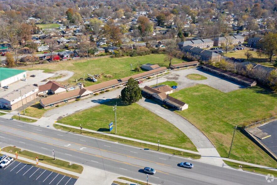 More Photos Of 1560 E 10th St, Jeffersonville Hotel For Sale