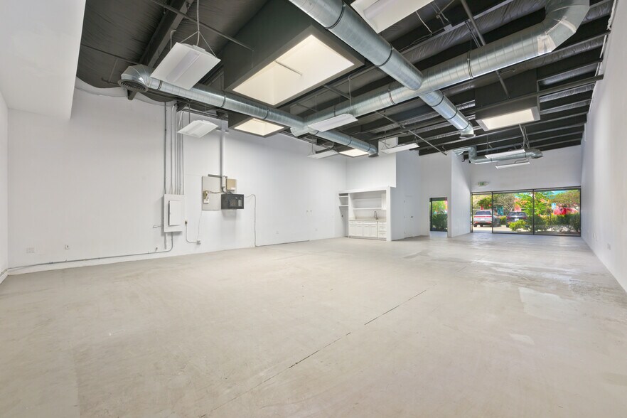 More Photos Of 902-926 Colorado Ave, Santa Monica Loft Creative Space For Lease