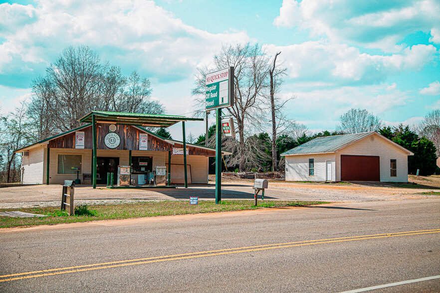 Primary Photo Of 2777 Hwy 83, Evergreen Service Station For Sale