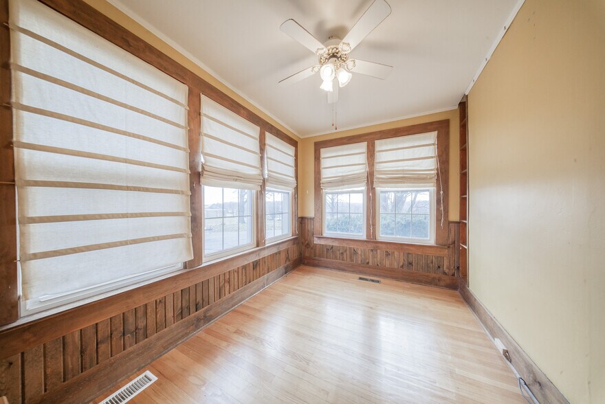 More Photos Of 1601 E State Route 72, Rolla Specialty For Sale