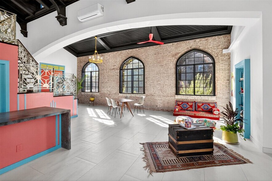 More Photos Of 1034 S Kingshighway Blvd, Saint Louis Office For Sale