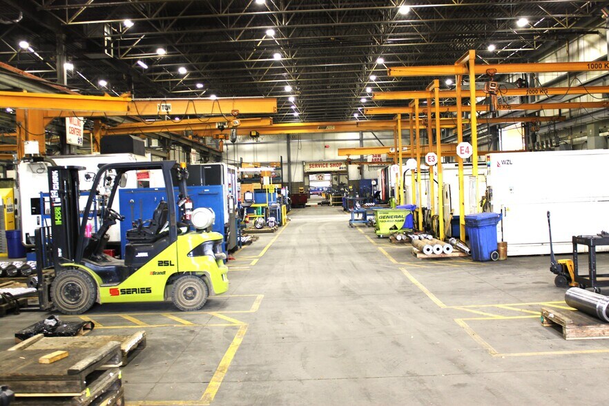 More Photos Of 3115 93 St NW, Edmonton Manufacturing For Sale