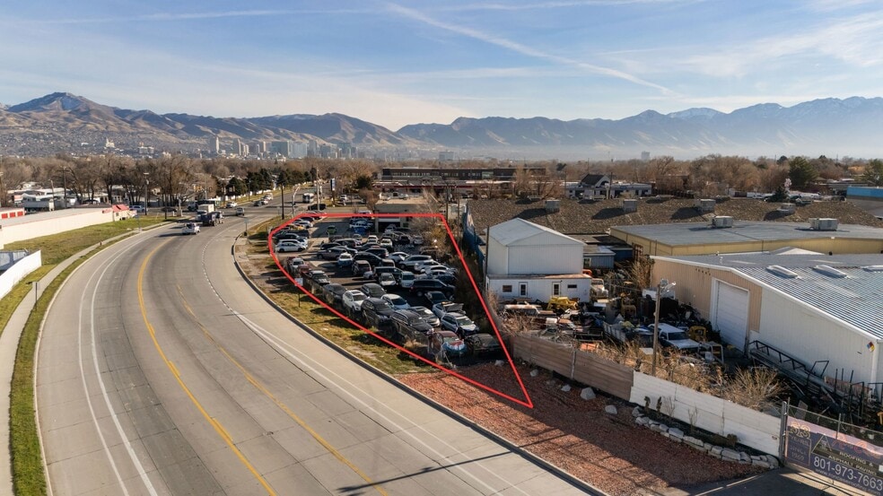 More Photos Of 424 S Redwood Rd, Salt Lake City General Retail For Sale