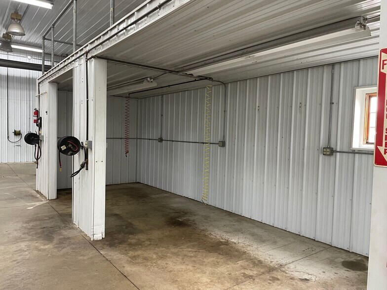 More Photos Of 501 E Robb Ave, Lima Industrial For Sale
