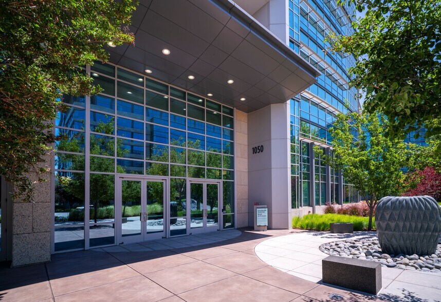 More Photos Of 1000 Enterprise Way, Sunnyvale Unknown For Lease