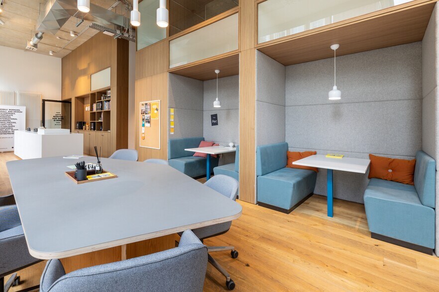 More Photos Of 3377 S Price Rd, Chandler Coworking Space