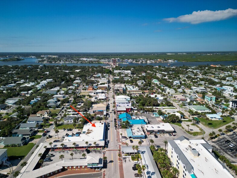 More Photos Of 415 Flagler Ave, New Smyrna Beach Storefront For Sale