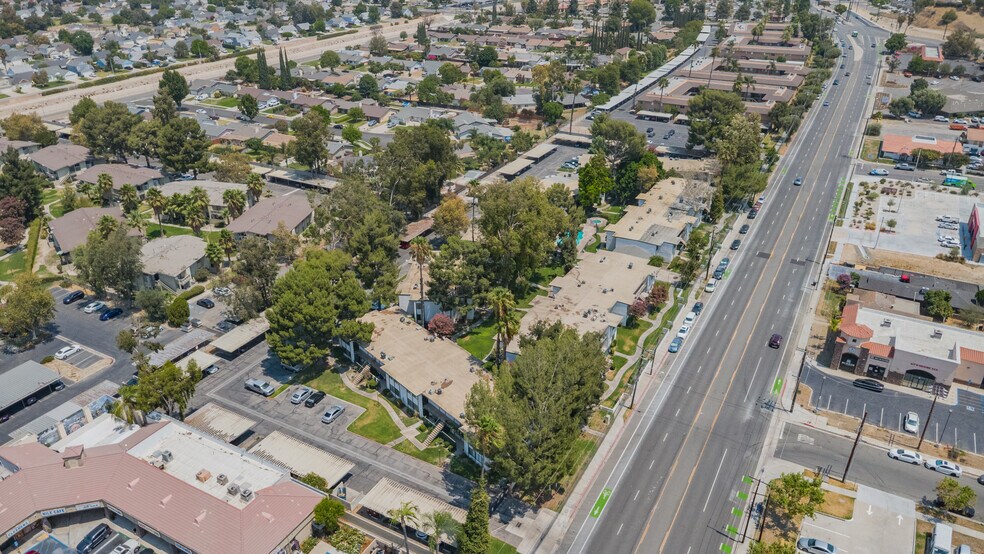 More Photos Of 1735 E Washington St, Colton Apartments For Sale