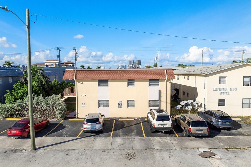 More Photos Of 701 NE 8th St, Hallandale Beach Apartments For Sale