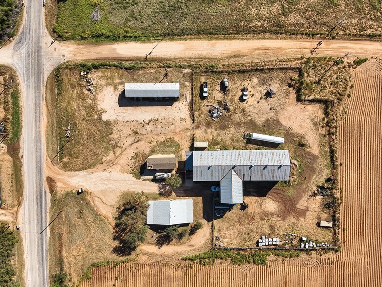 More Photos Of 7007 Farm to Market 846, Knott Office For Sale