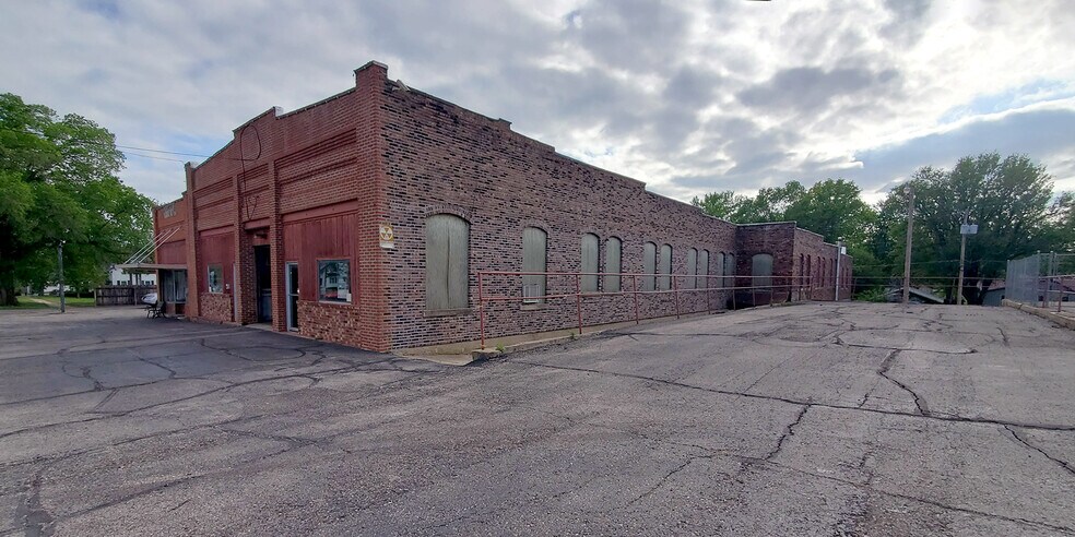 More Photos Of , Holton General Retail For Sale