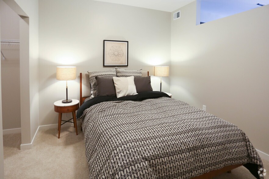 More Photos Of 25-45 N Central Ave, Clayton Apartments For Lease