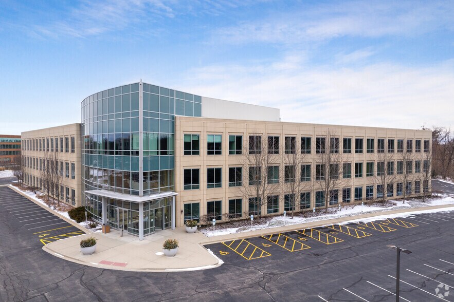 Primary Photo Of 1925 W Field Ct, Lake Forest Office For Lease