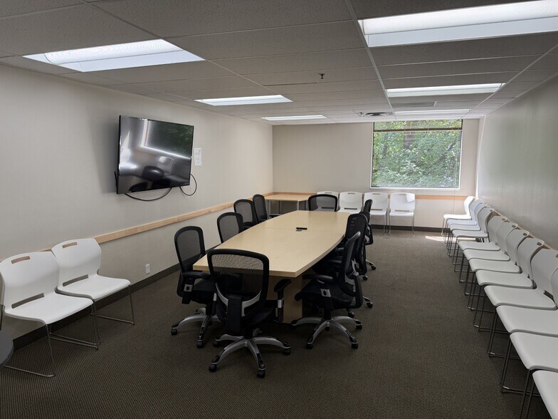 More Photos Of 95 W 100 S, Logan Office Residential For Lease