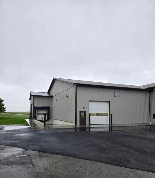 More Photos Of 308 Poplar St, Richland Warehouse For Lease