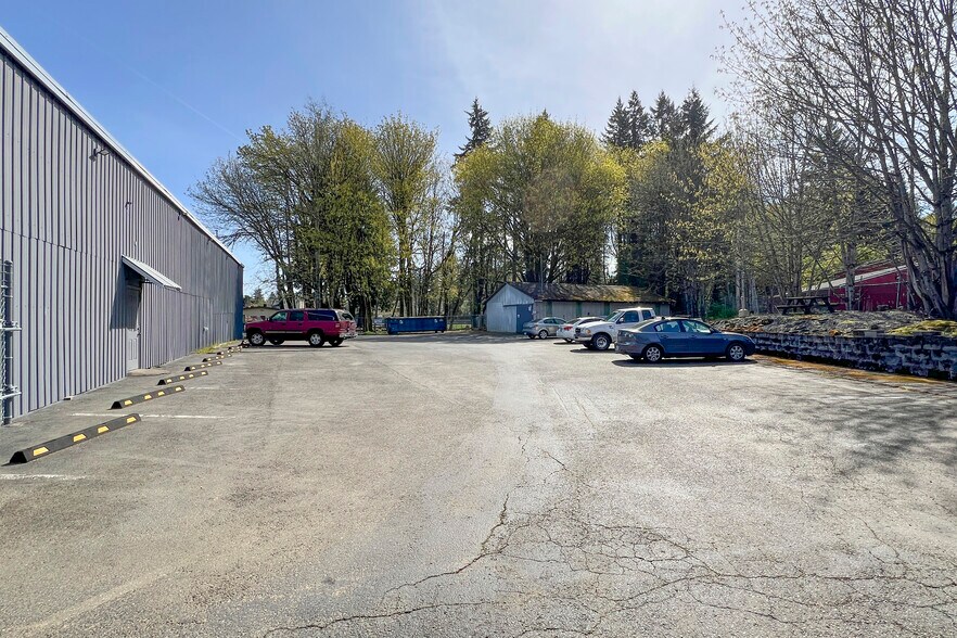 More Photos Of 1202 Black Lake Blvd SW, Olympia General Retail For Lease