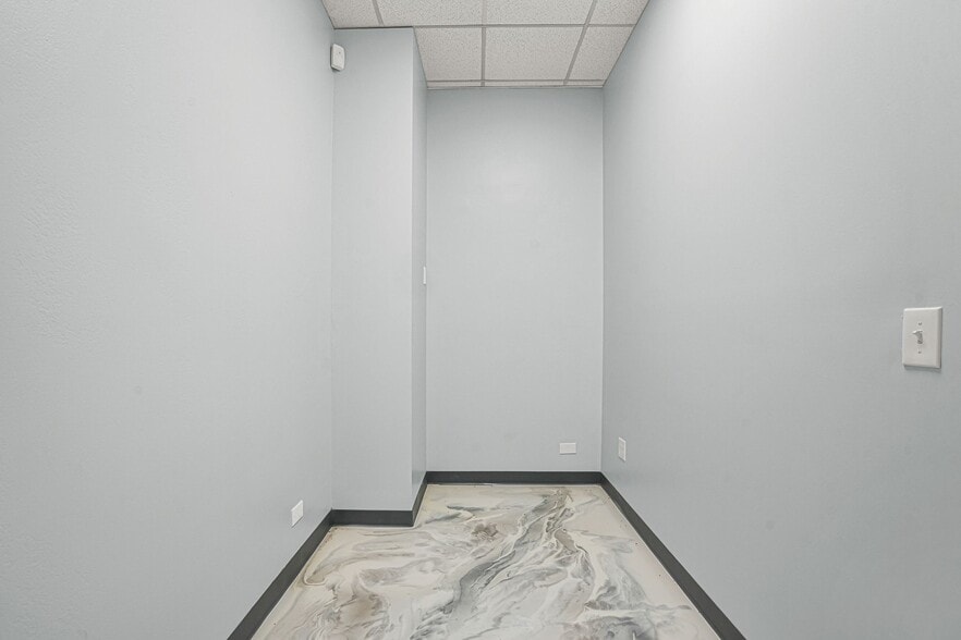 More Photos Of 20 Marietta St NW, Atlanta Apartments For Sale