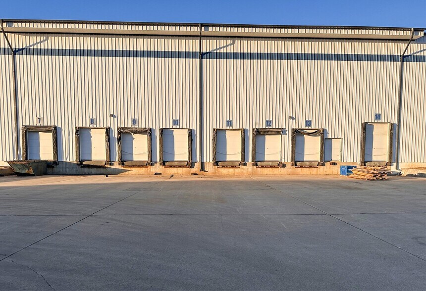 More Photos Of 100 Quality Park Dr, Beresford Manufacturing For Lease