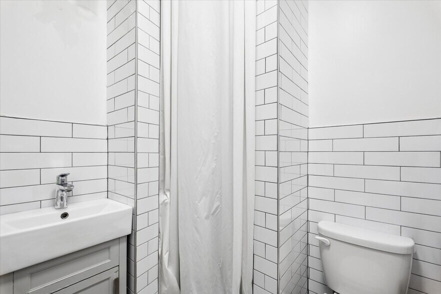 More Photos Of 97 Waverly St, Yonkers Apartments For Sale