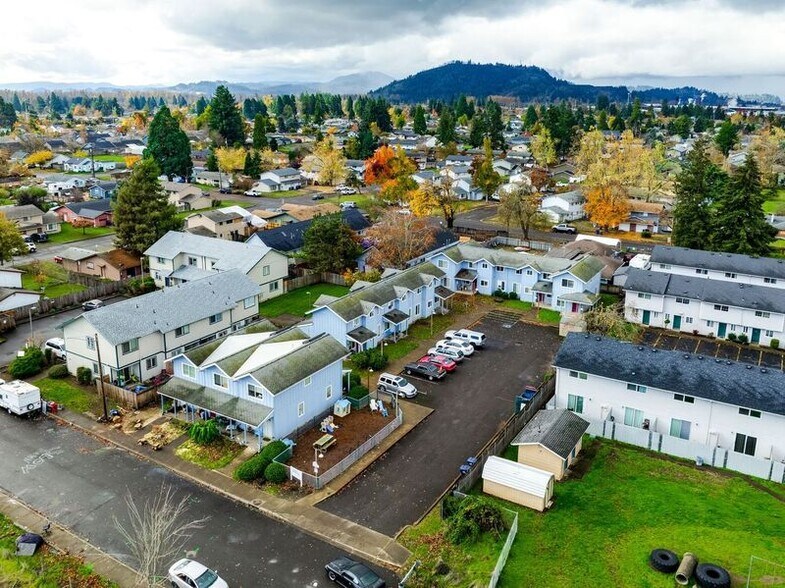 More Photos Of 249 S 41st St, Springfield Apartments For Sale