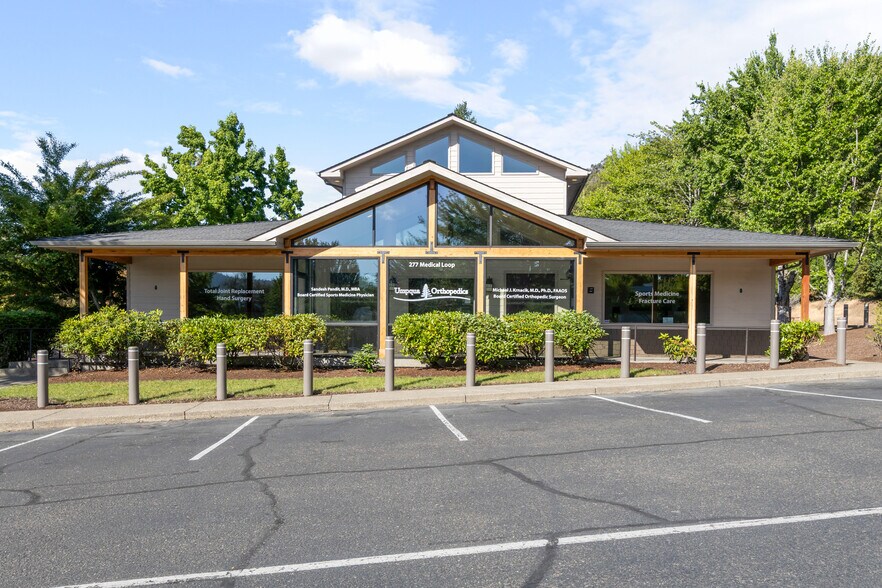 More Photos Of 277 Medical Loop, Roseburg Medical For Lease