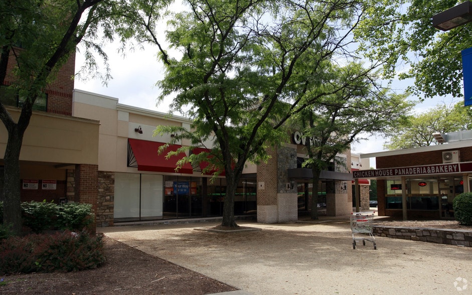 Primary Photo Of 7859-7861 Heritage Dr, Annandale Drugstore For Lease