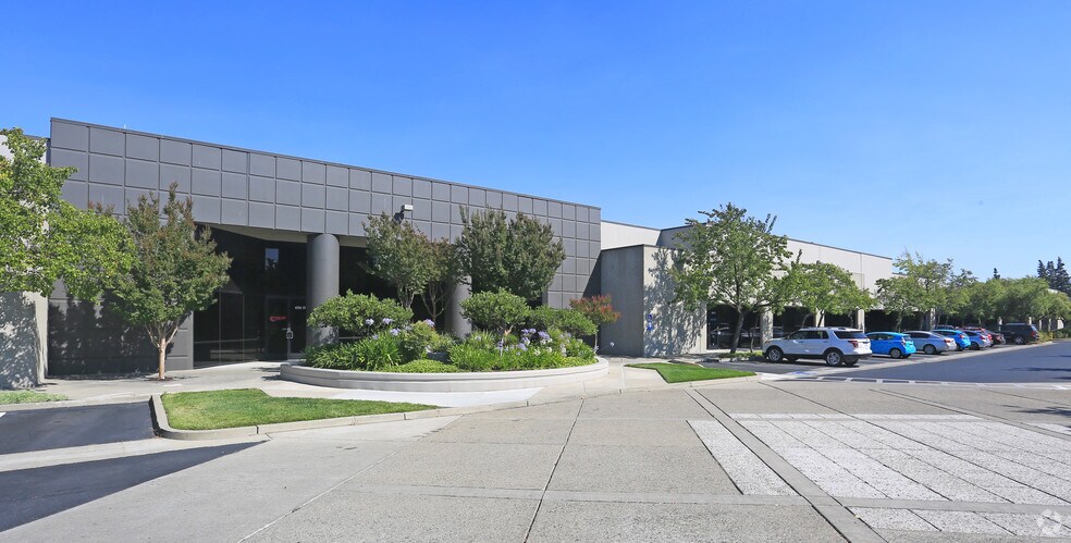 More Photos Of 6761 Sierra Ct, Dublin Research And Development For Lease