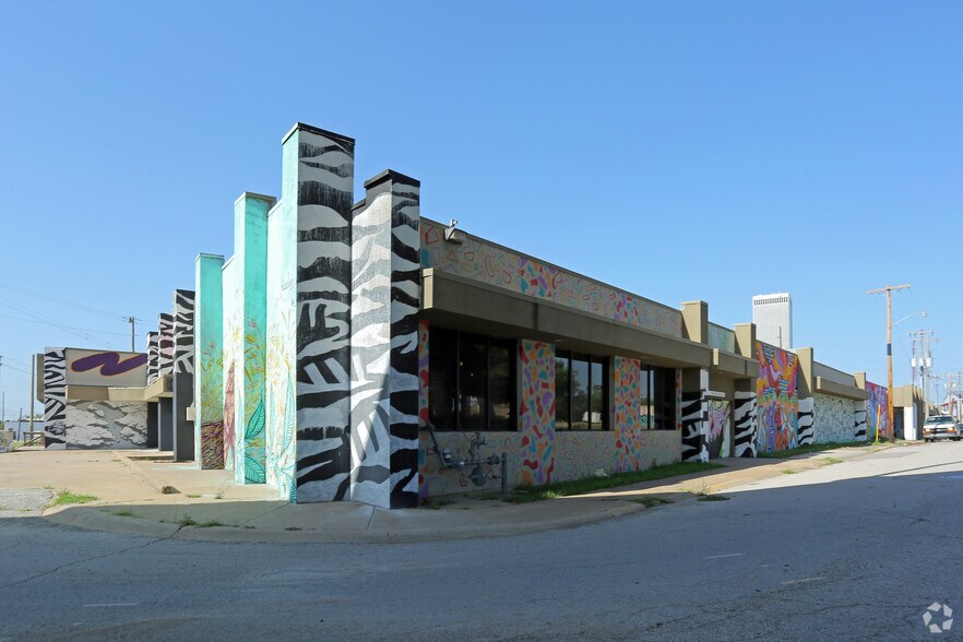 More Photos Of 800-816 E 1st St, Tulsa Flex For Lease