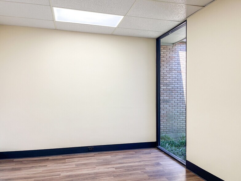 More Photos Of 8211 Goodwood Blvd, Baton Rouge Office For Lease