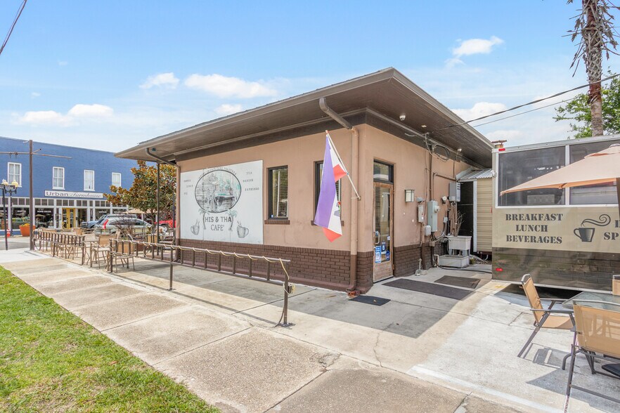 More Photos Of 700 St. Johns Ave, Palatka Restaurant For Sale