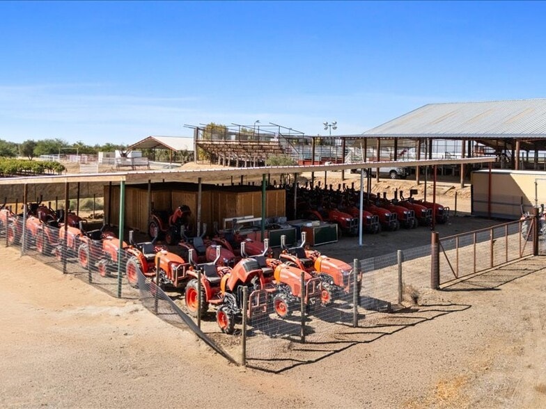 More Photos Of 34338 Nevis Ave, Mc Farland Horse Stables For Sale