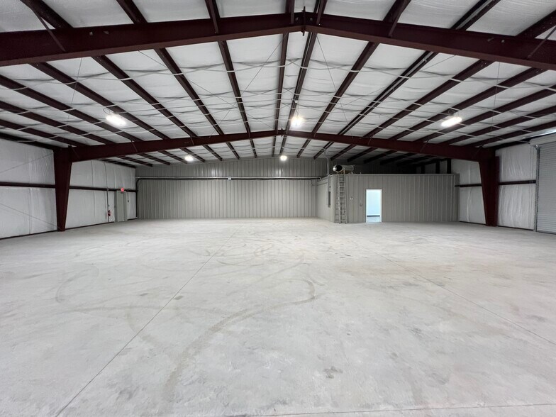More Photos Of 154 Professional Circle A, Saint Marys Industrial For Lease