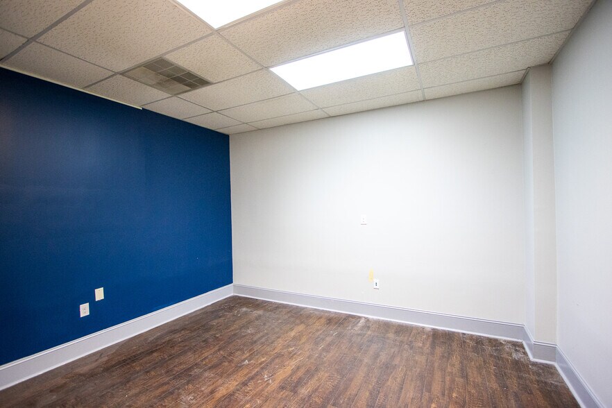 More Photos Of 1049 Sunset Blvd, West Columbia Light Manufacturing For Lease