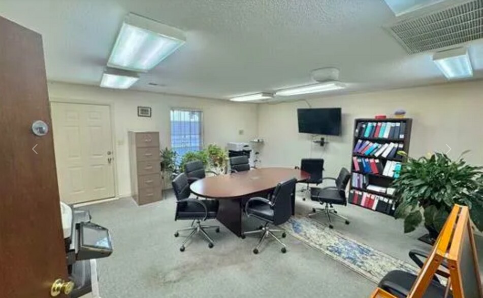 More Photos Of 807 2nd Ave SE, Decatur Office For Lease