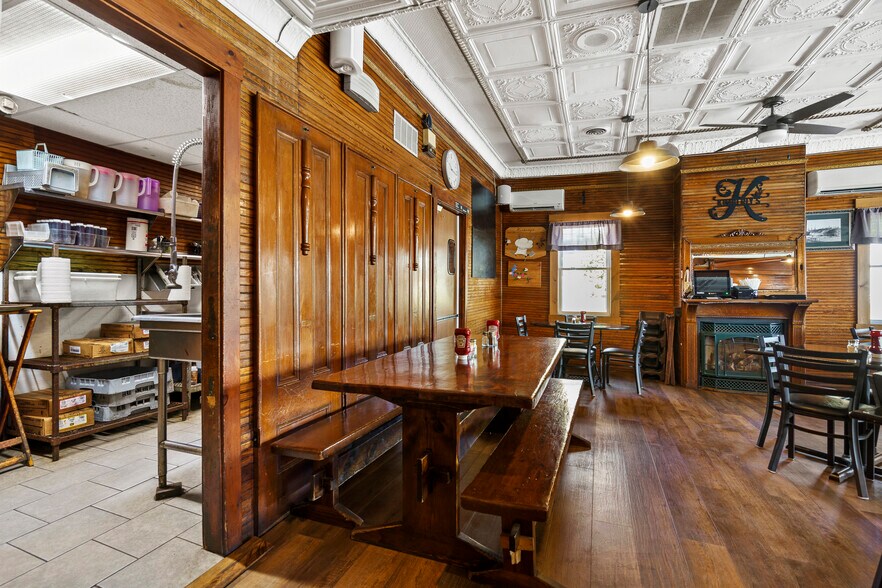 More Photos Of 64 Main St, Richmond Restaurant For Sale