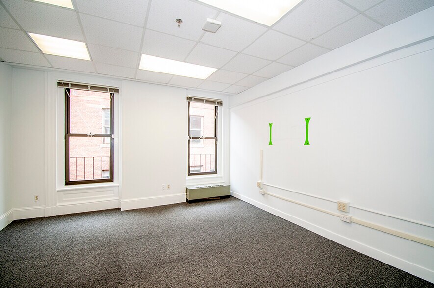 More Photos Of 2 Park Plz, Boston Office For Lease