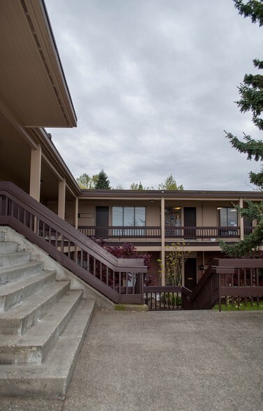 More Photos Of 4300 Talbot Rd S, Renton Unknown For Lease