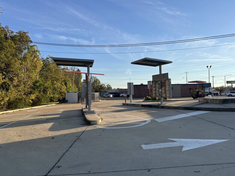 More Photos Of 6720 Highway 45 Alt S, West Point Restaurant For Sale