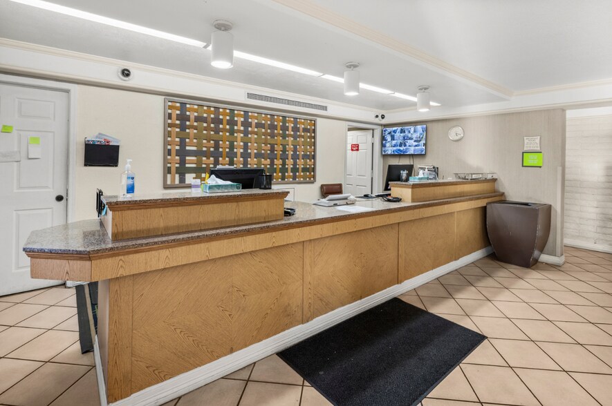 More Photos Of 911 S 48th St, Tempe Hotel For Sale