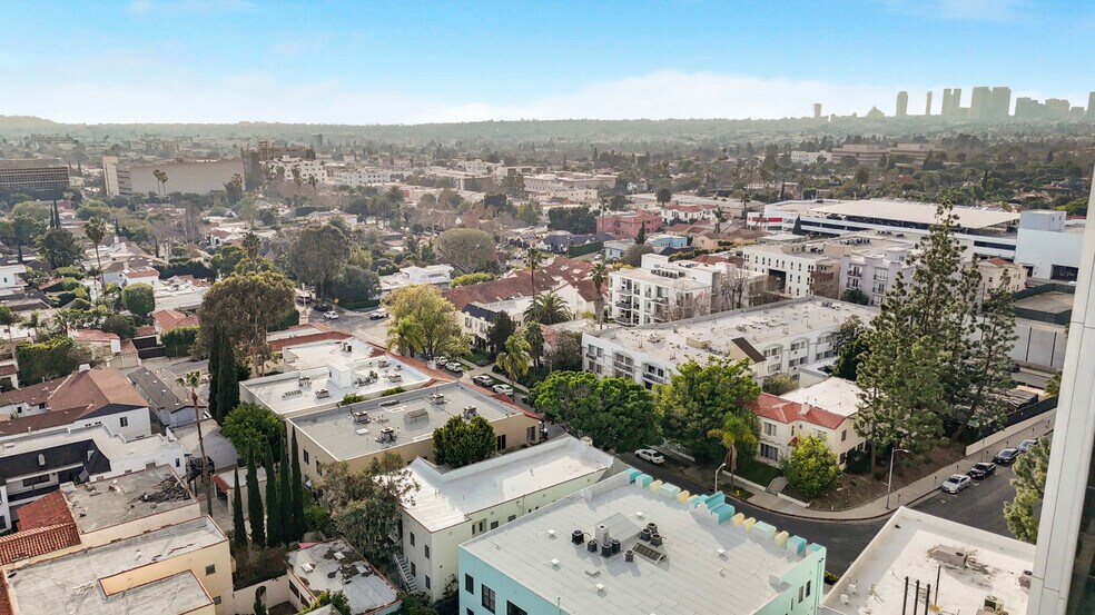 More Photos Of 728 S Genesee Ave, Los Angeles Apartments For Sale