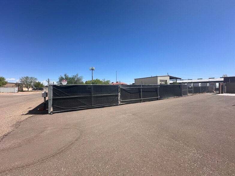 More Photos Of 6119 Hanover Rd NW, Albuquerque Manufacturing For Sale