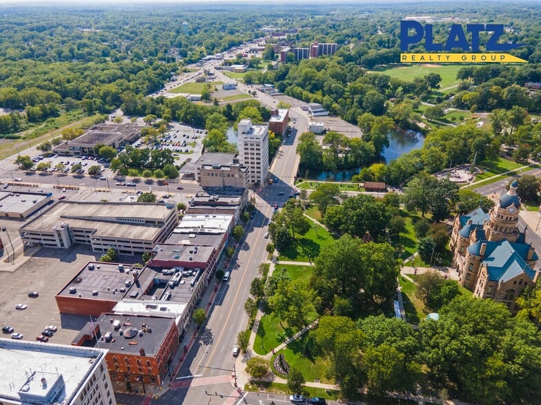 More Photos Of 103 W Market St, Warren Office For Sale