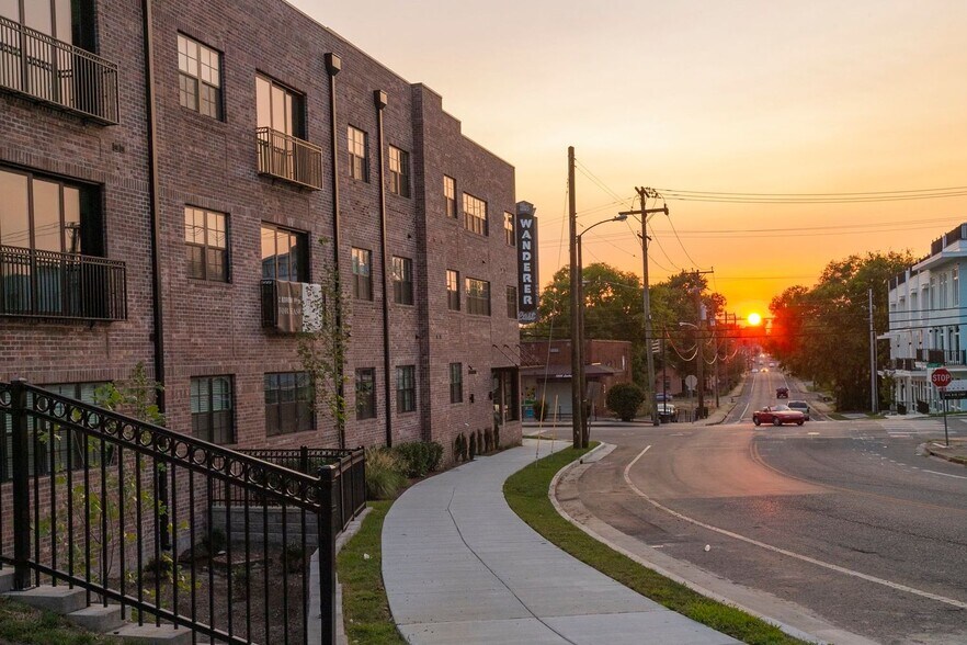 Primary Photo Of 400 Douglas Ave, Nashville Apartments For Sale