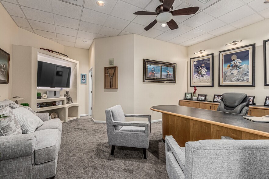 More Photos Of 3173 E Chandler Blvd, Phoenix Freestanding For Sale